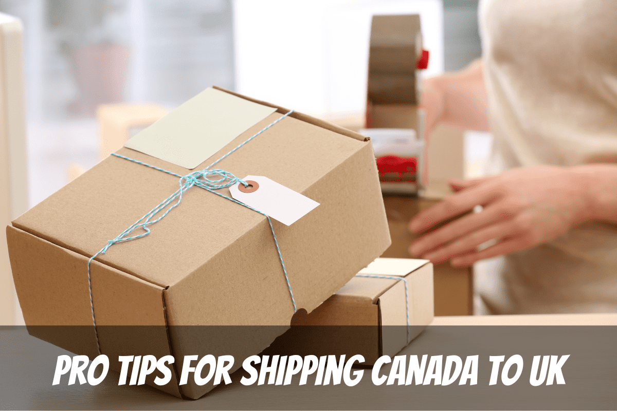 Paquetes en una mesa listos para el envío más barato de Canadá al Reino Unido