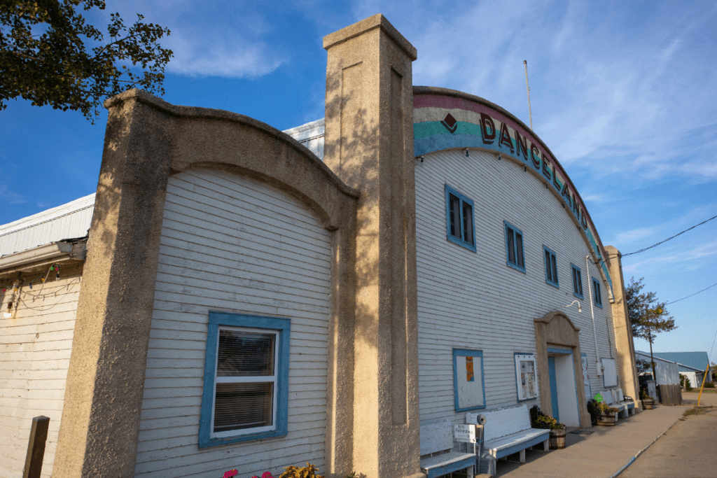 Salon de crème glacée historique Avantages et inconvénients de vivre à Watrous Saskatchewan Canada